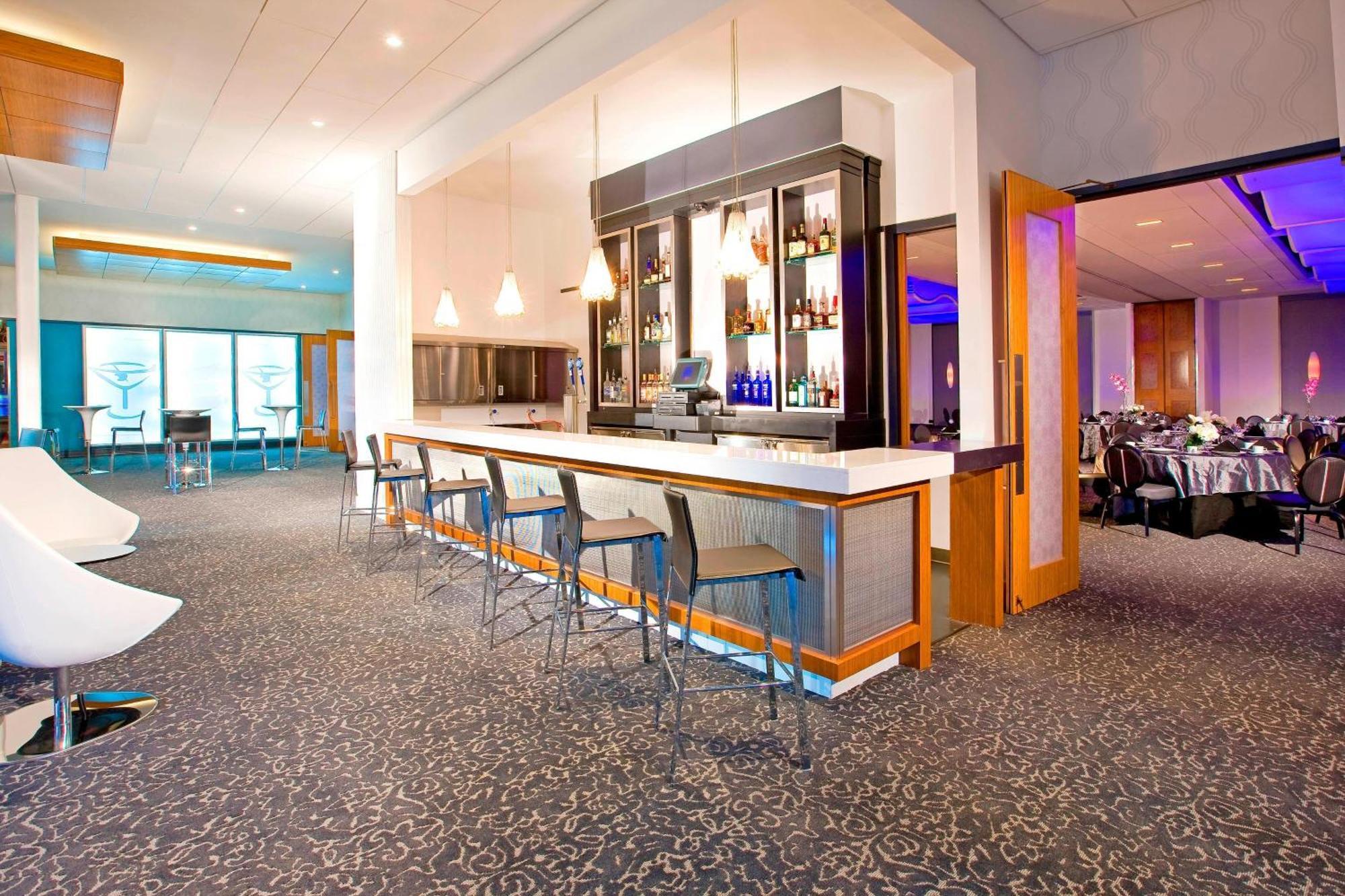 Hotel Aloft Mount Laurel Exterior foto
